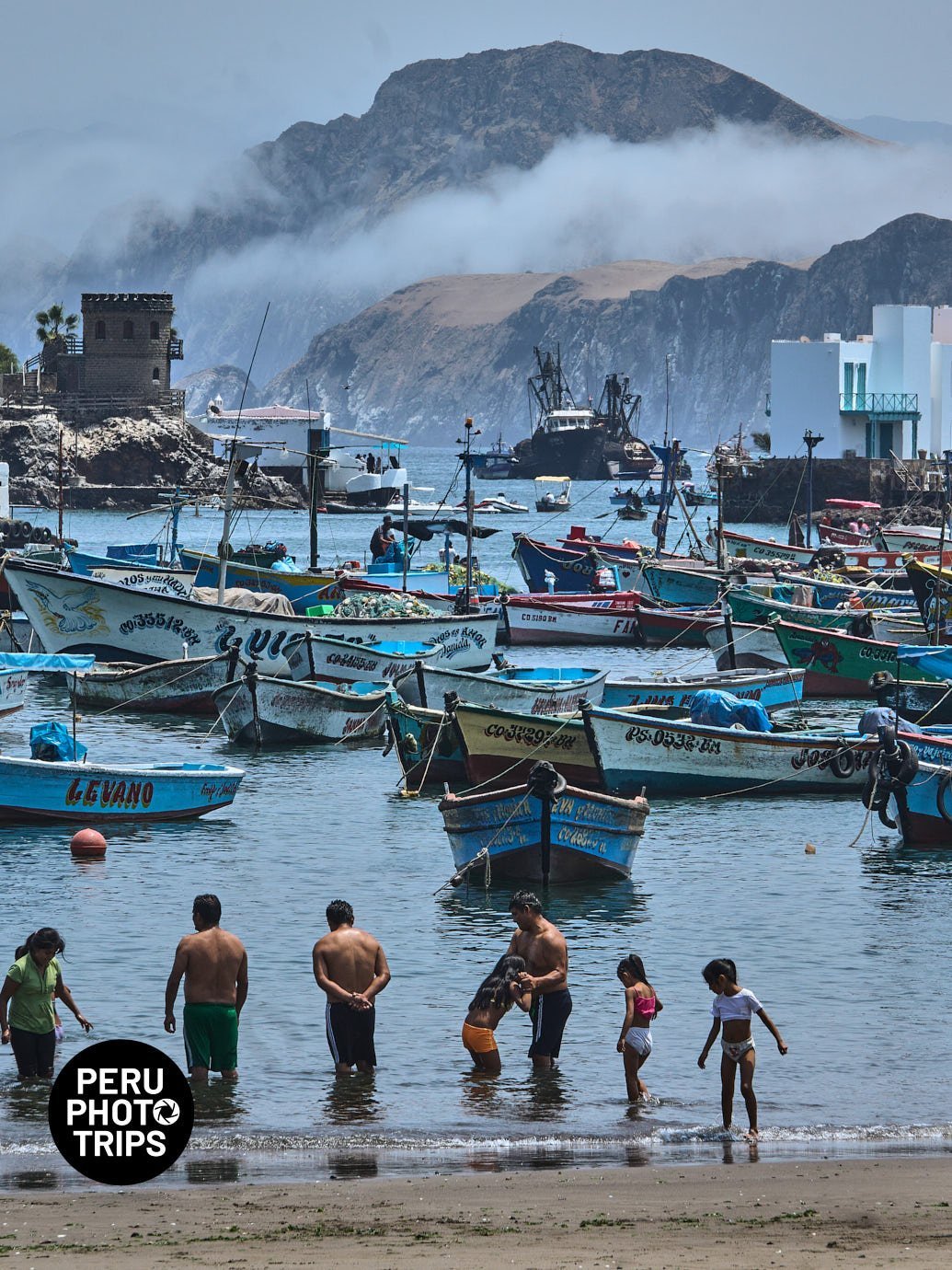 pucusana bay peru photo trips