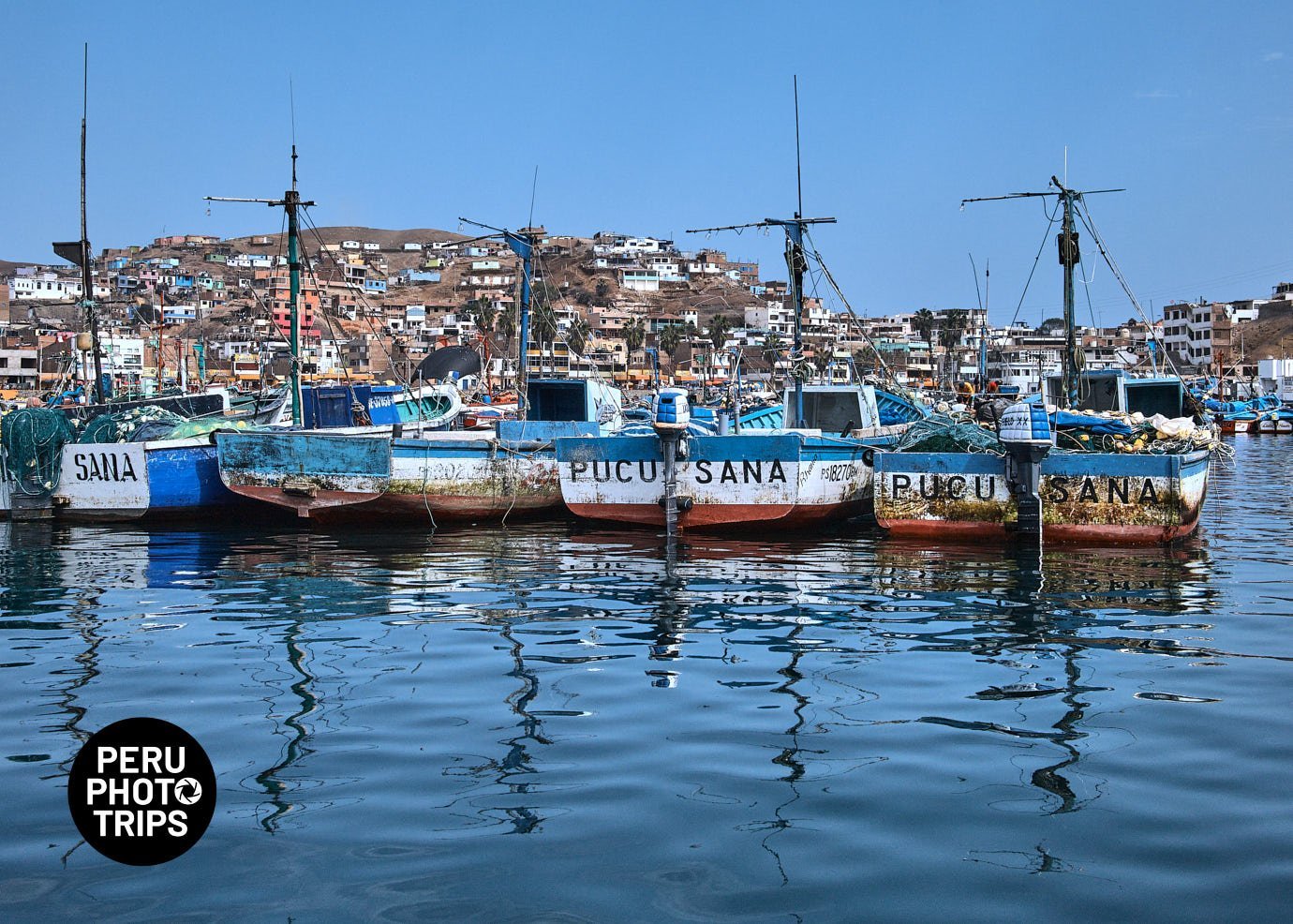 pucusana bay peru photo trips