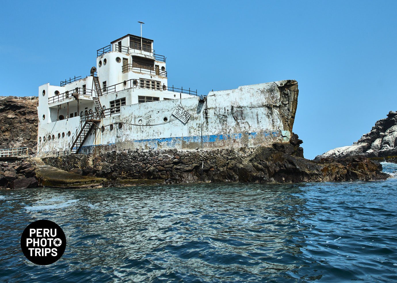 pucusana bay peru photo trips