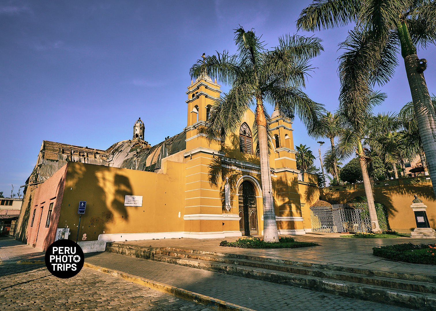 Barranco streets peru photo trips